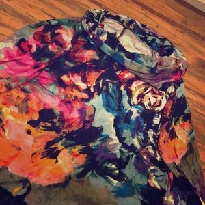 Colorful Cowneck top